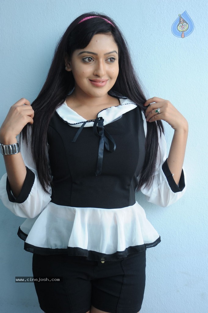 Anjana Deshpande Gallery - 29 / 79 photos