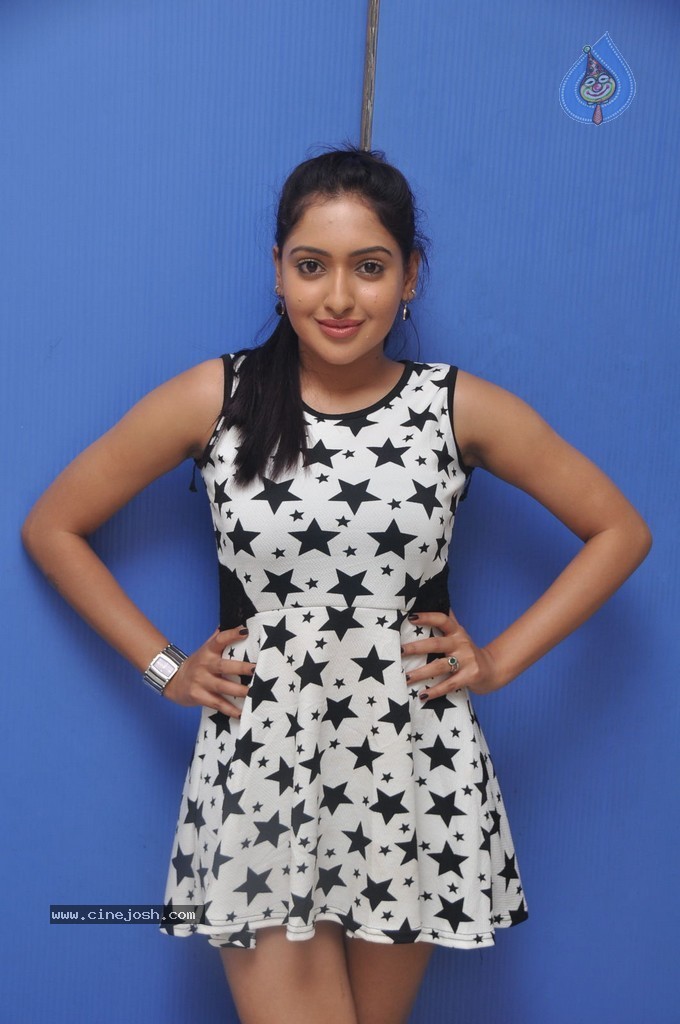 Anjana Deshpande Pics - 35 / 63 photos