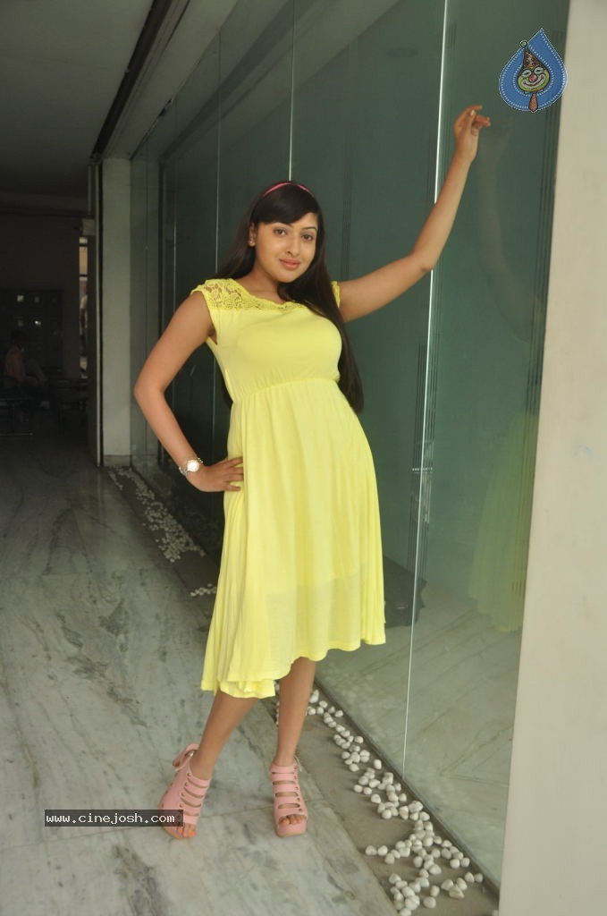 Anjana Deshpande Stills - 26 / 69 photos