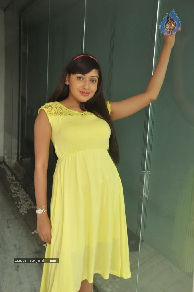 Anjana Deshpande Stills - 31 / 69 photos