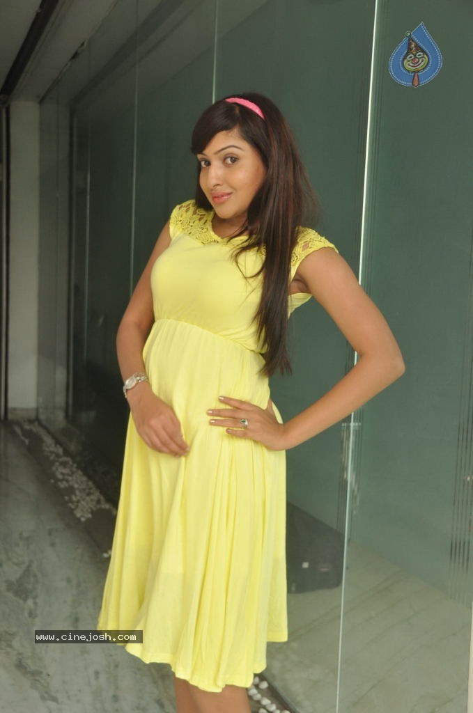 Anjana Deshpande Stills - 37 / 69 photos