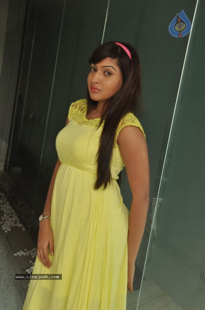 Anjana Deshpande Stills - 46 / 69 photos