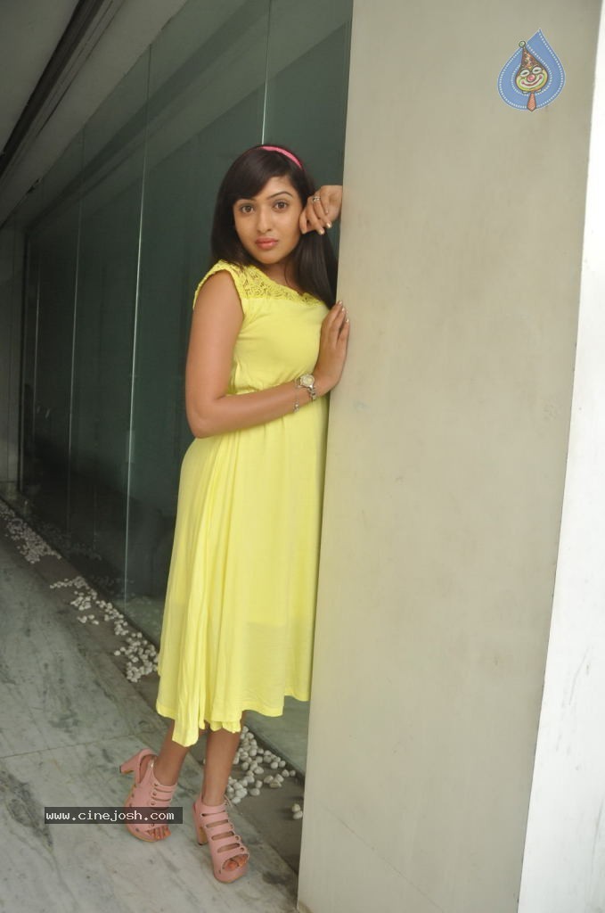 Anjana Deshpande Stills - 60 / 69 photos