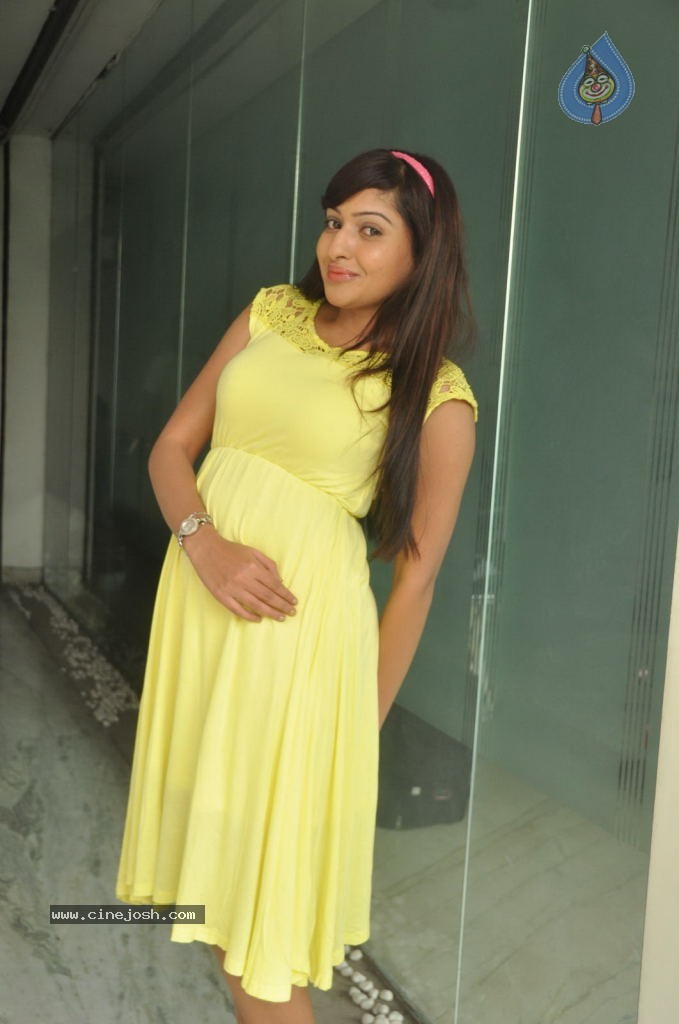 Anjana Deshpande Stills - 62 / 69 photos