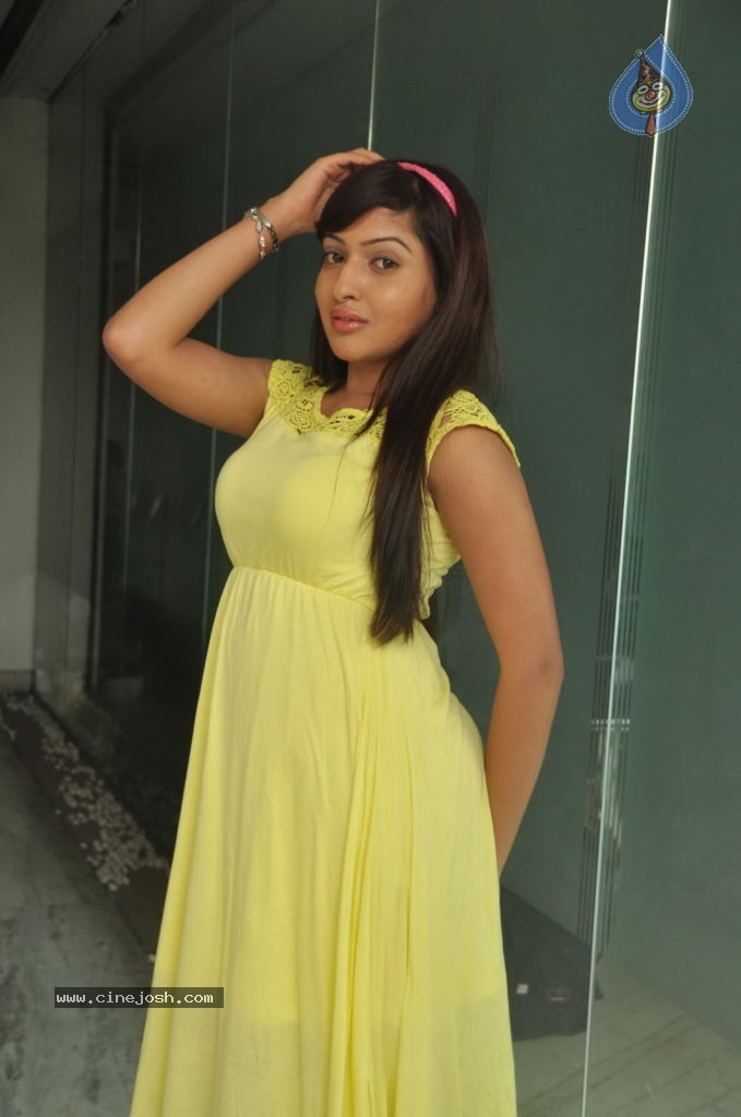 Anjana Deshpande Stills - 69 / 69 photos