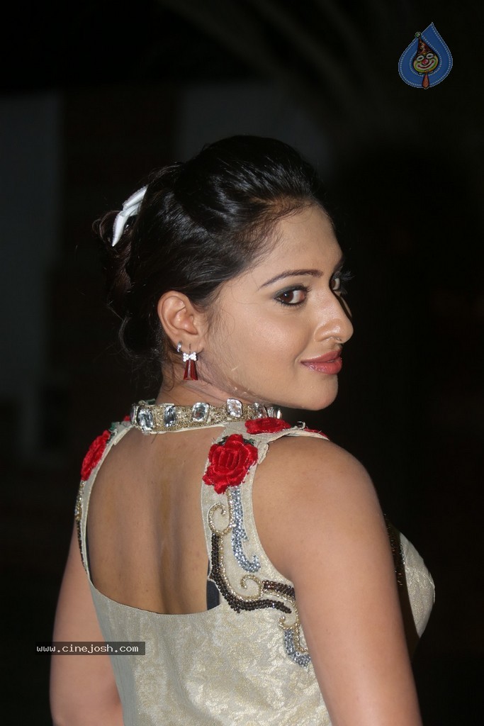 Anjana Deshpande Stills - 32 / 39 photos