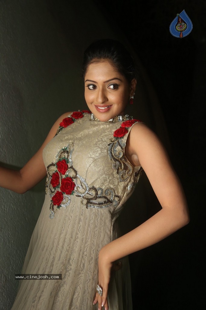 Anjana Deshpande Stills - 39 / 39 photos