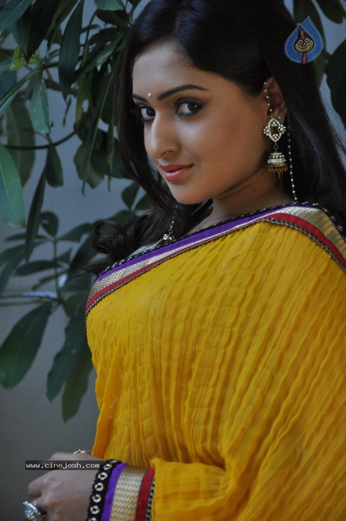 Anjana Stills - 25 / 63 photos