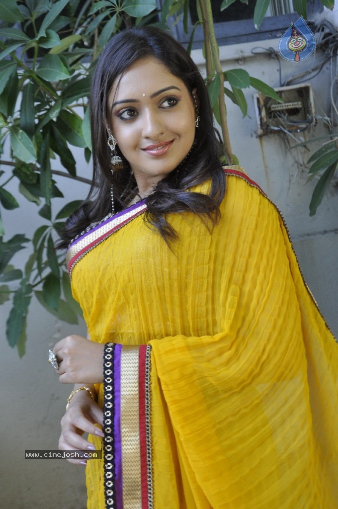 Anjana Stills - 28 / 63 photos