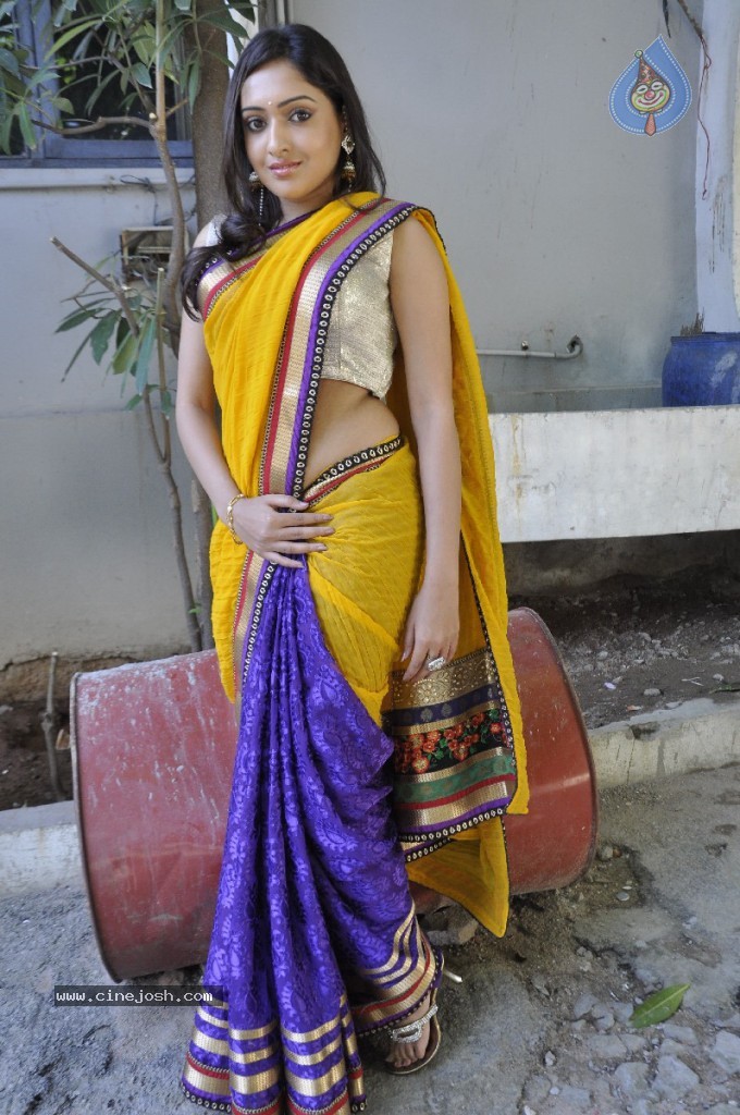 Anjana Stills - 32 / 63 photos