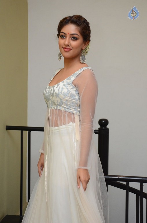 Anu Emmanuel Pics - 45 / 58 photos