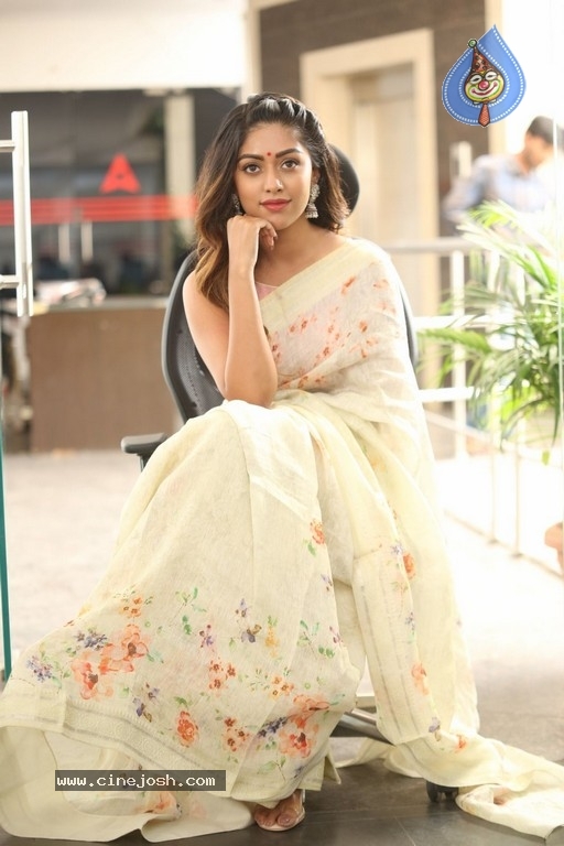 Anu Emmanuel Pictures - 37 / 37 photos