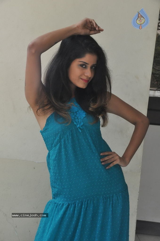 Anukriti Stills - 45 / 53 photos