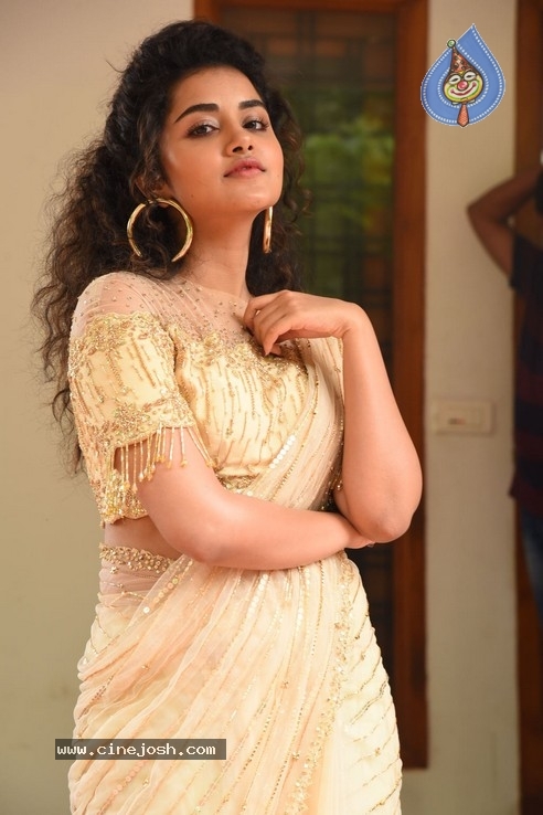 Anupama Latest Pics - 5 / 42 photos