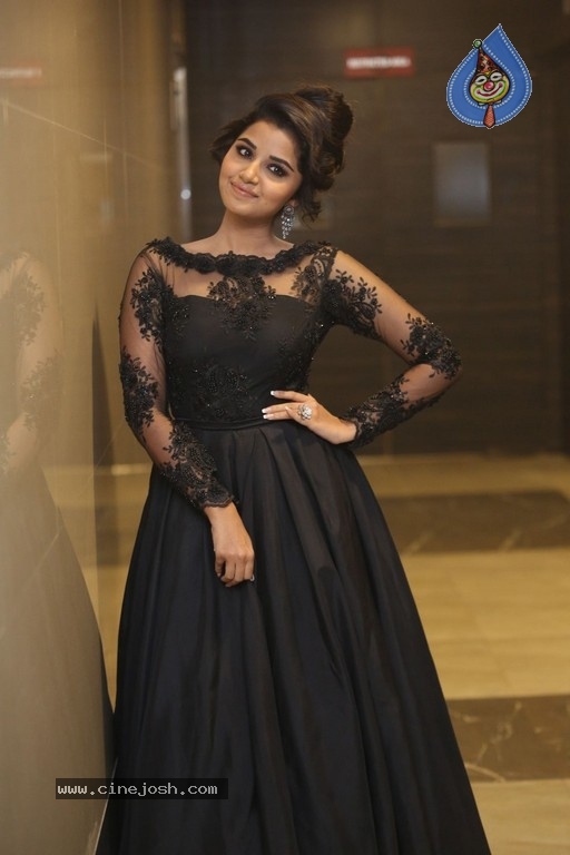 Anupama Parameswaran Photos - 16 / 49 photos