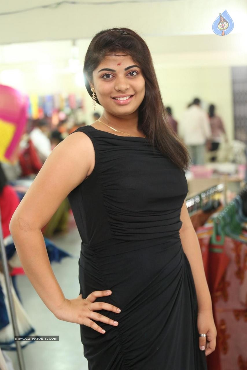 Anusha Latest Gallery - 30 / 63 photos