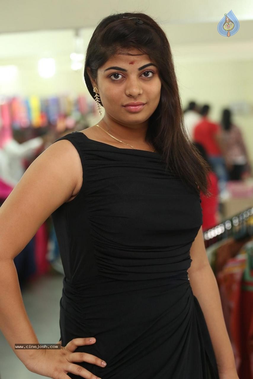 Anusha Latest Gallery - 46 / 63 photos