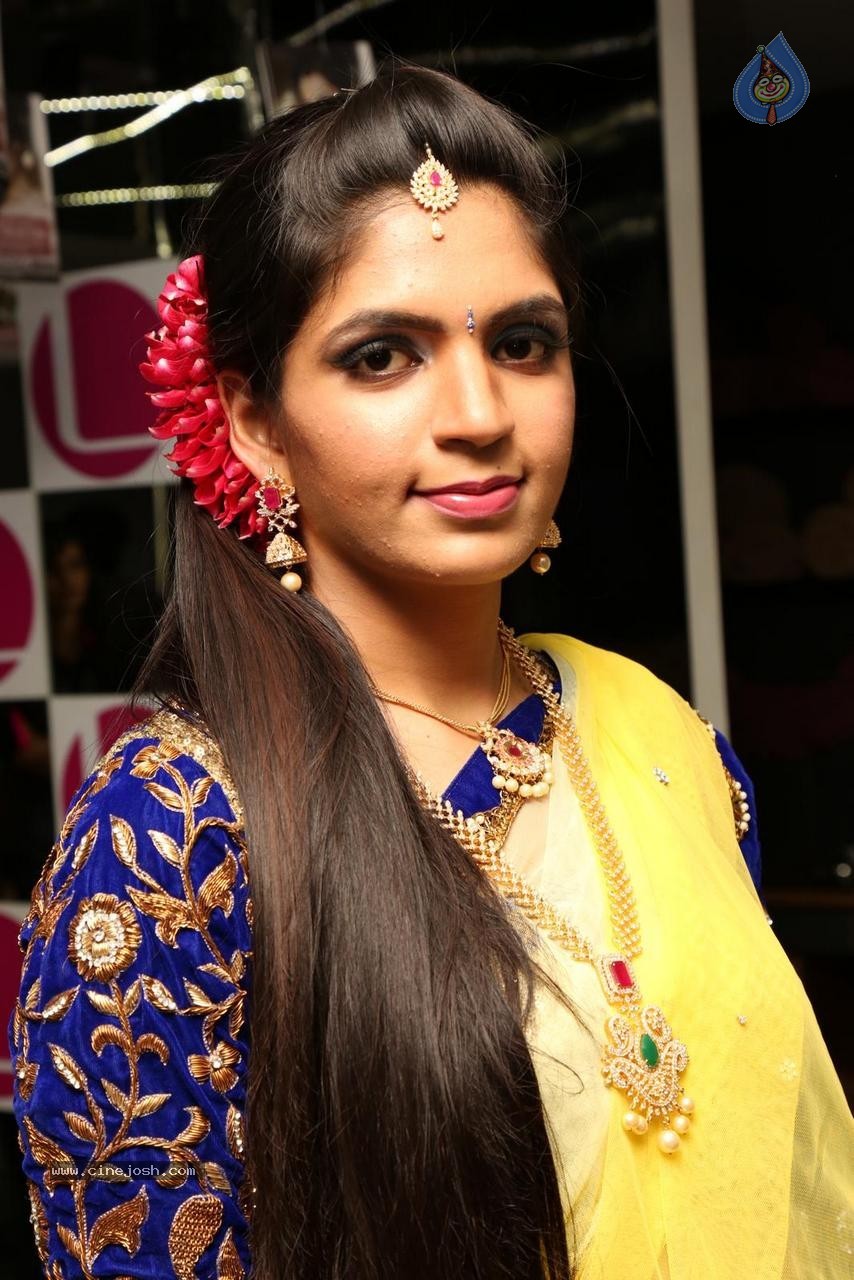 Anusha New Photos - 51 / 56 photos