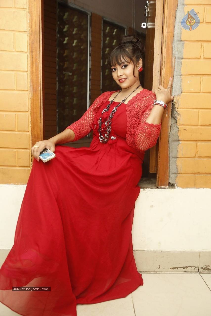 Anusha New photos - 2 / 58 photos