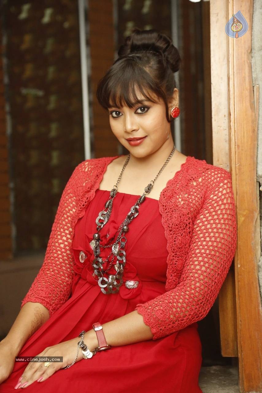 Anusha New photos - 13 / 58 photos