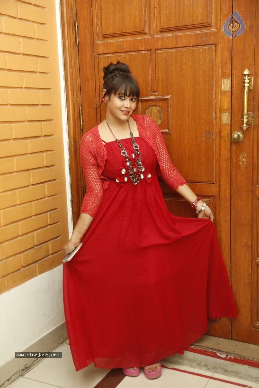 Anusha New photos - 17 / 58 photos