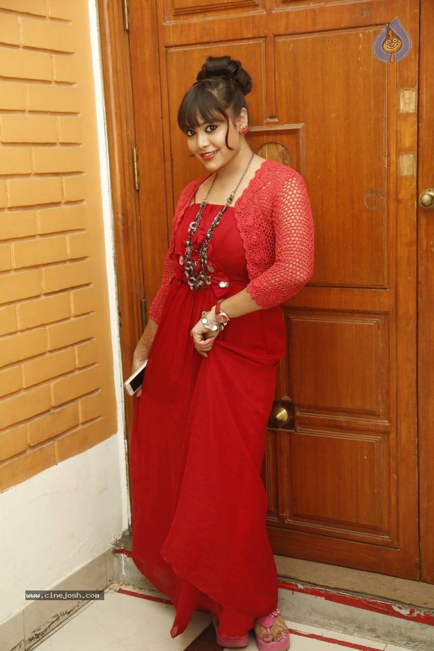 Anusha New photos - 23 / 58 photos