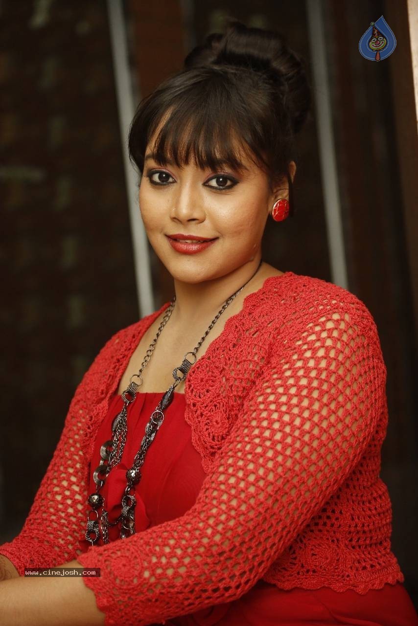 Anusha New photos - 26 / 58 photos