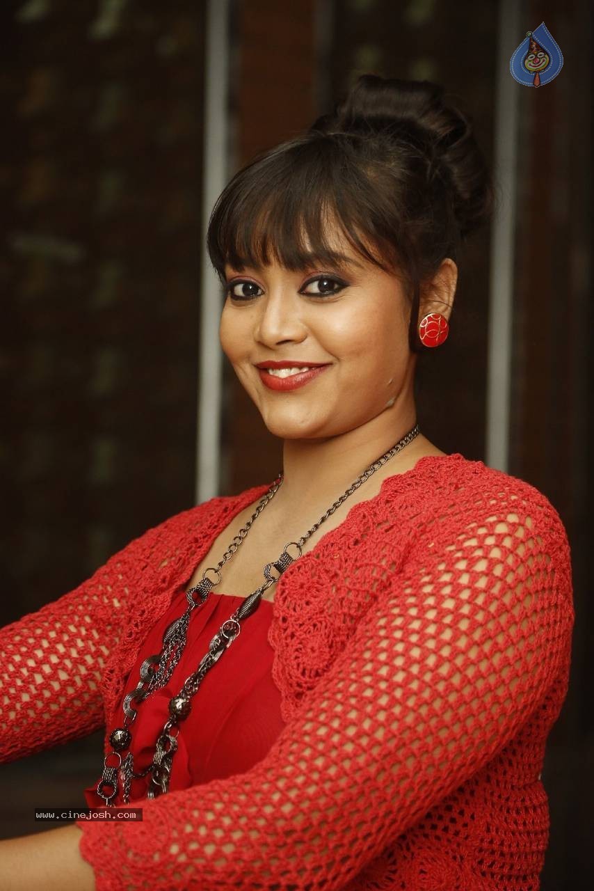 Anusha New photos - 37 / 58 photos