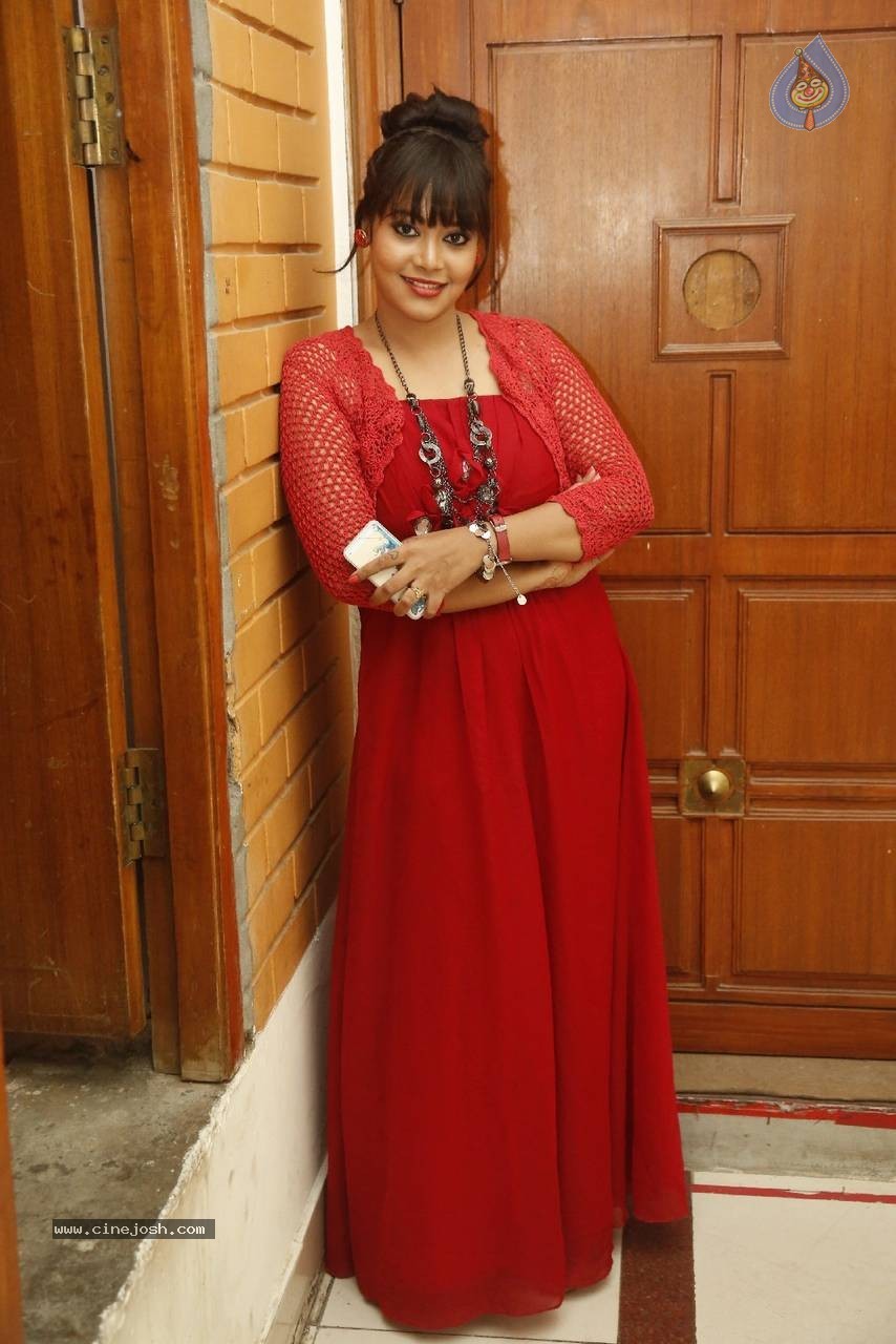 Anusha New photos - 40 / 58 photos