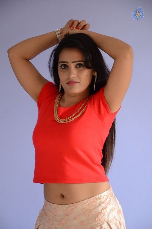 Anusha New Pics - 2 / 39 photos