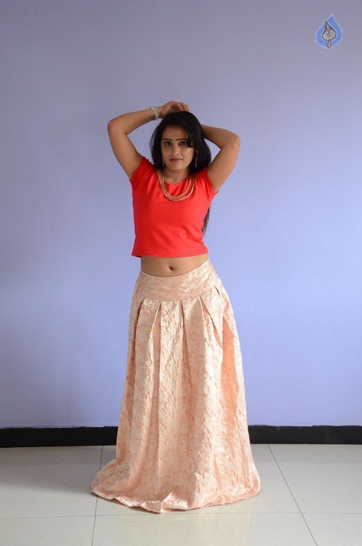 Anusha New Pics - 39 / 39 photos