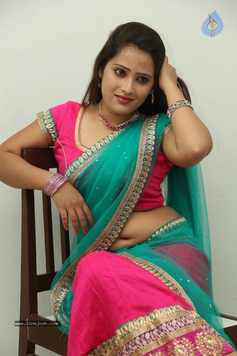 Anusha New Stills - 24 / 184 photos