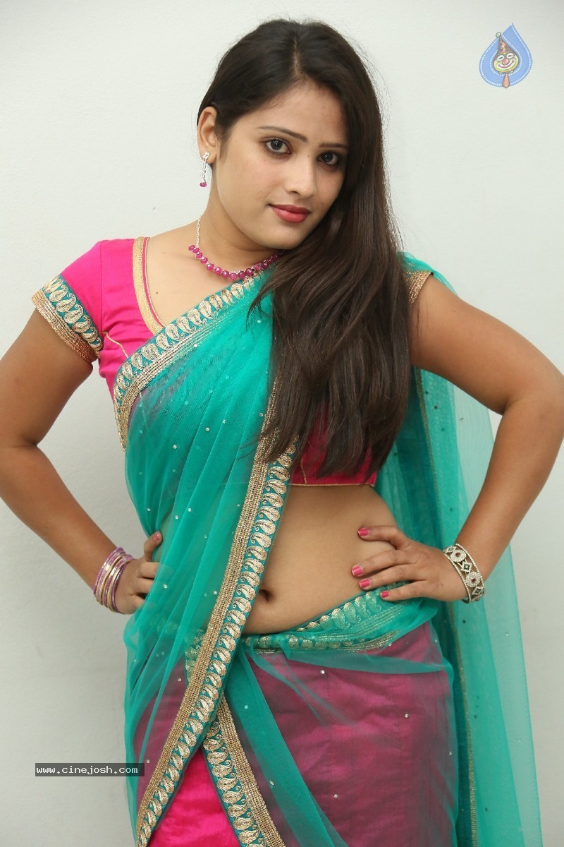 Anusha New Stills - 47 / 184 photos