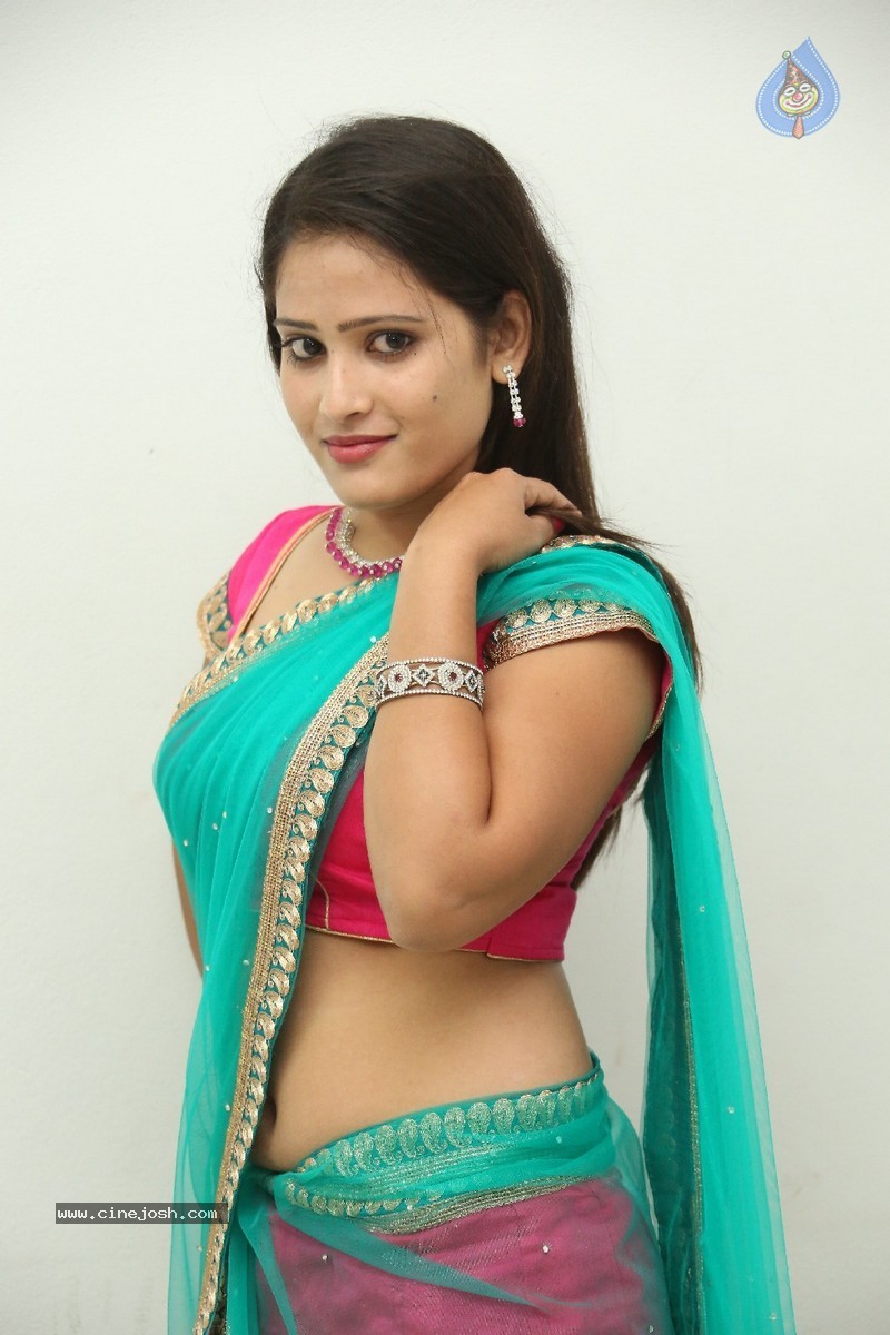 Anusha New Stills - 69 / 184 photos