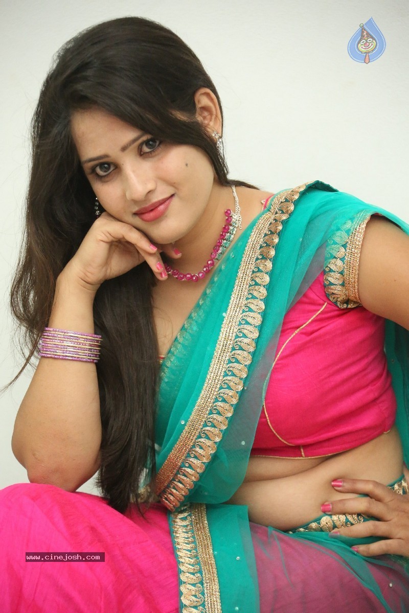 Anusha New Stills - 166 / 184 photos