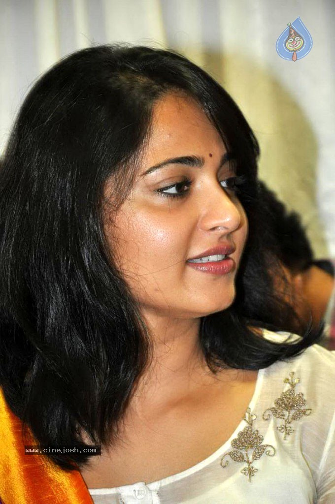 Anushka Latest Photos - 2 / 73 photos