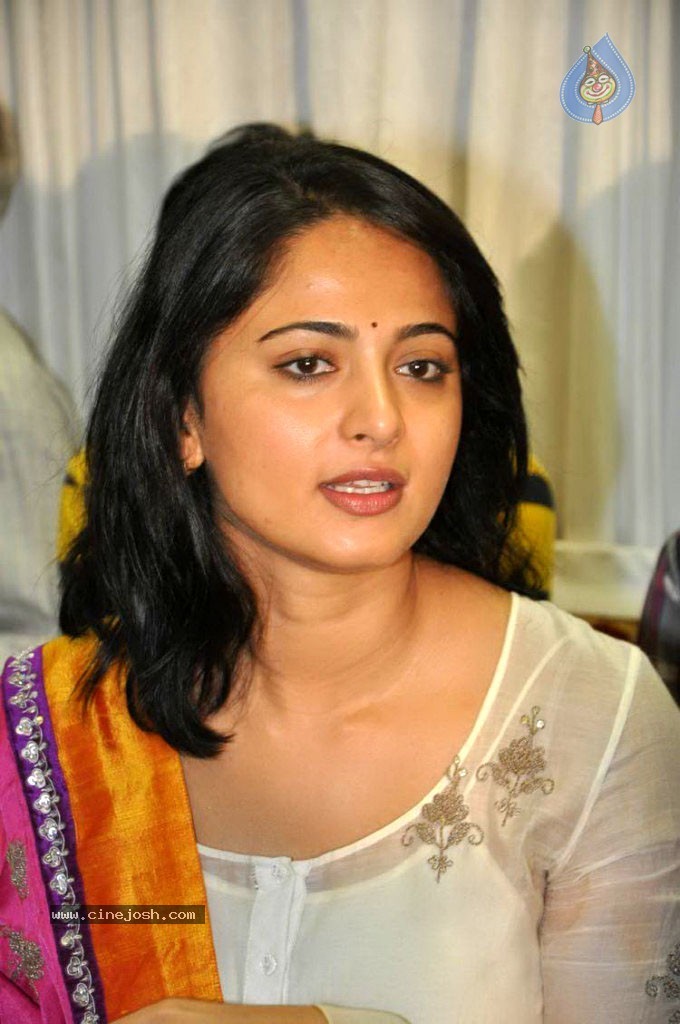 Anushka Latest Photos - 23 / 73 photos