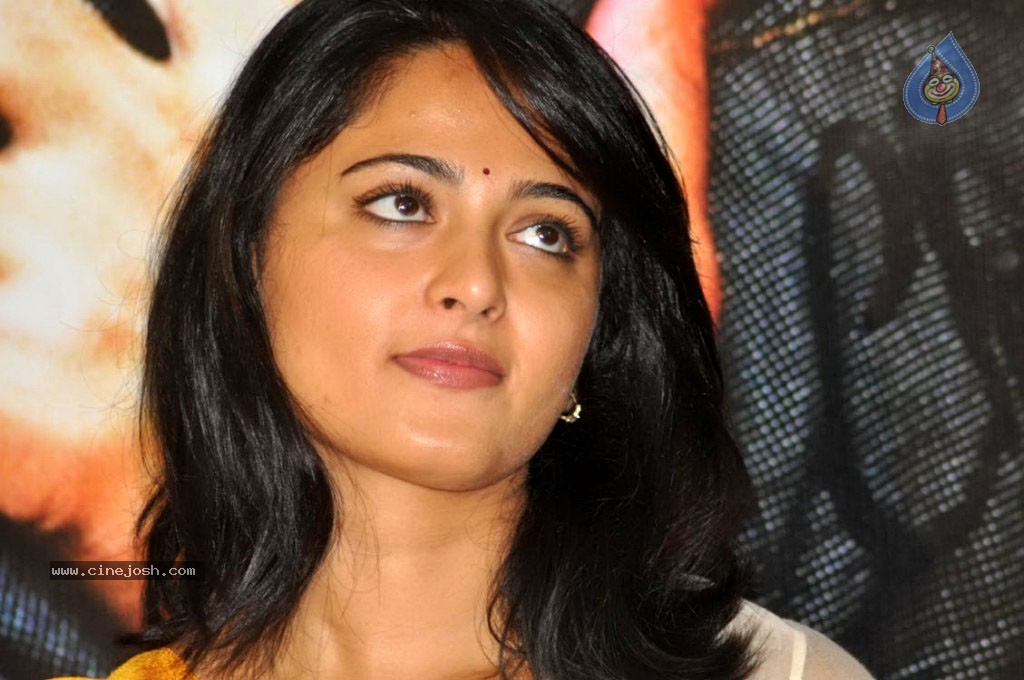 Anushka Latest Photos - 37 / 73 photos