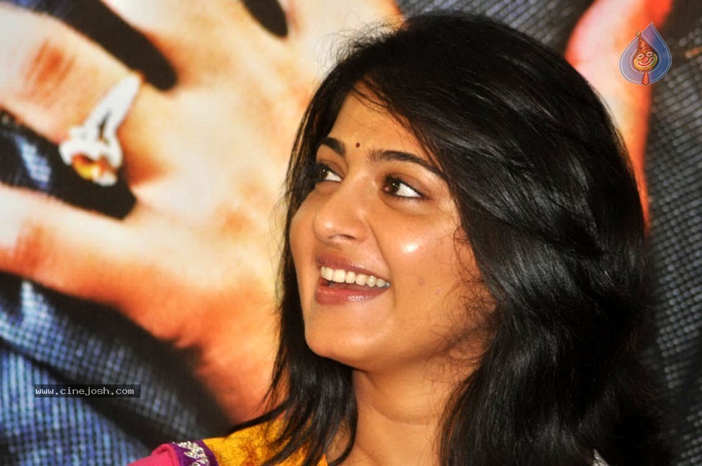 Anushka Latest Photos - 54 / 73 photos