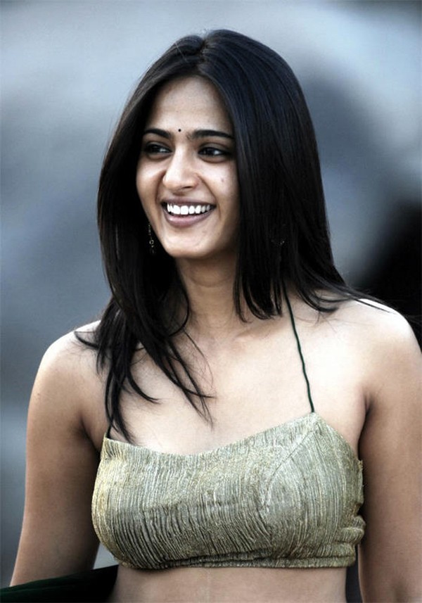 Anushka - 93 / 146 photos