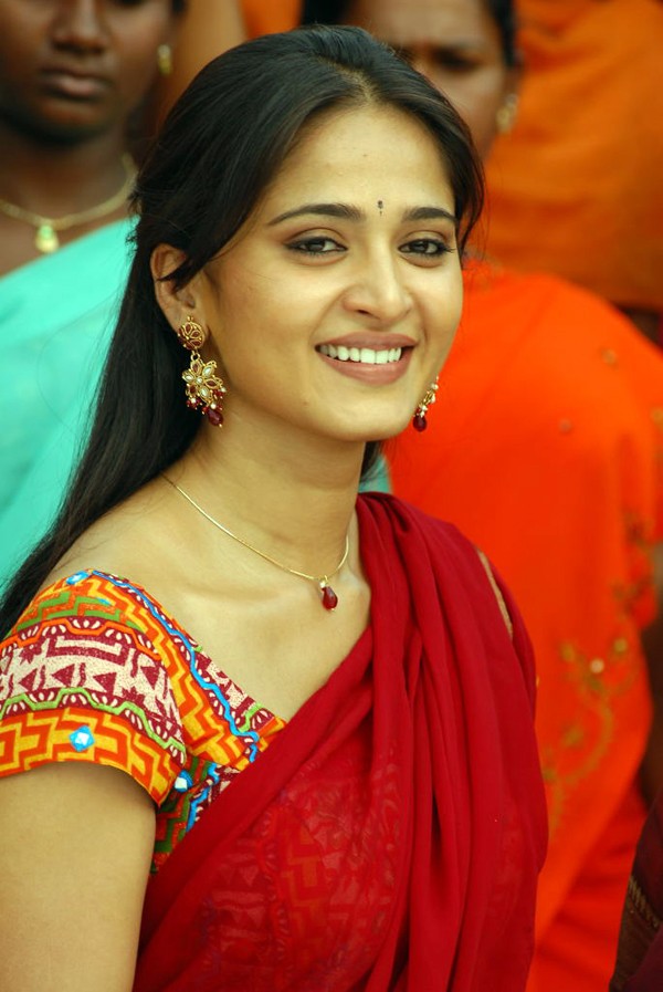 Anushka - 121 / 146 photos