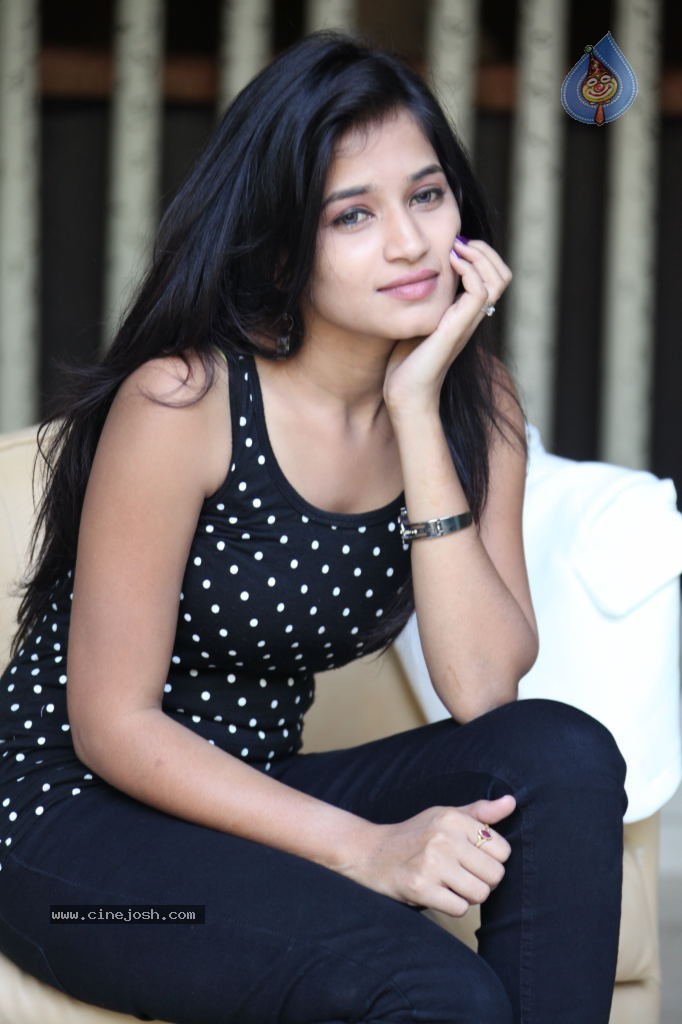 Anvika New Stills - 6 / 119 photos