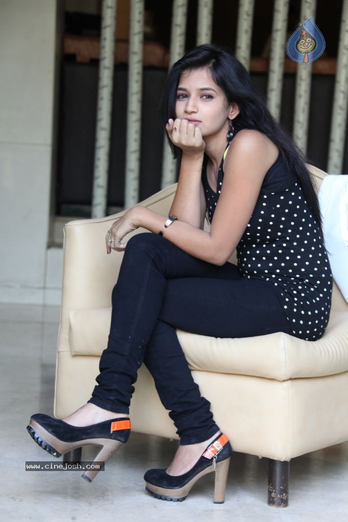 Anvika New Stills - 10 / 119 photos