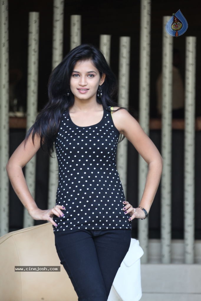 Anvika New Stills - 35 / 119 photos