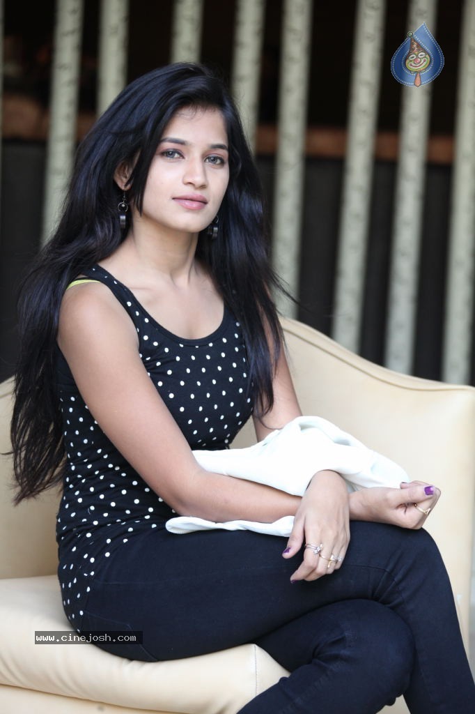 Anvika New Stills - 96 / 119 photos