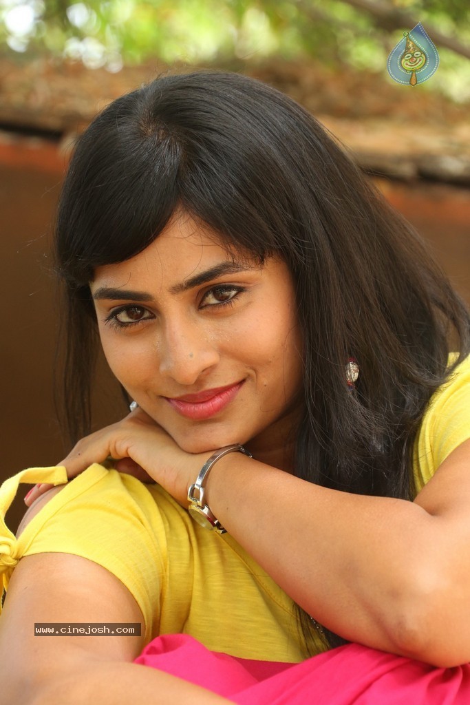 Aparna Stills - 19 / 64 photos