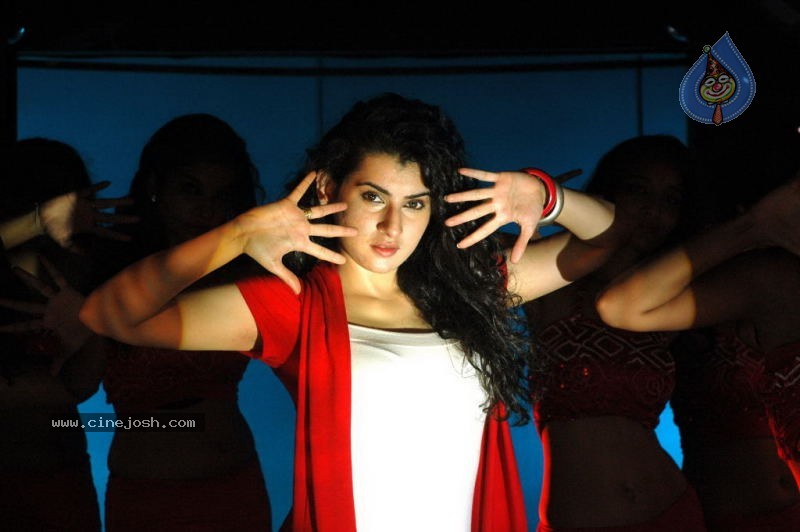 Archana Hot Stills - 36 / 59 photos