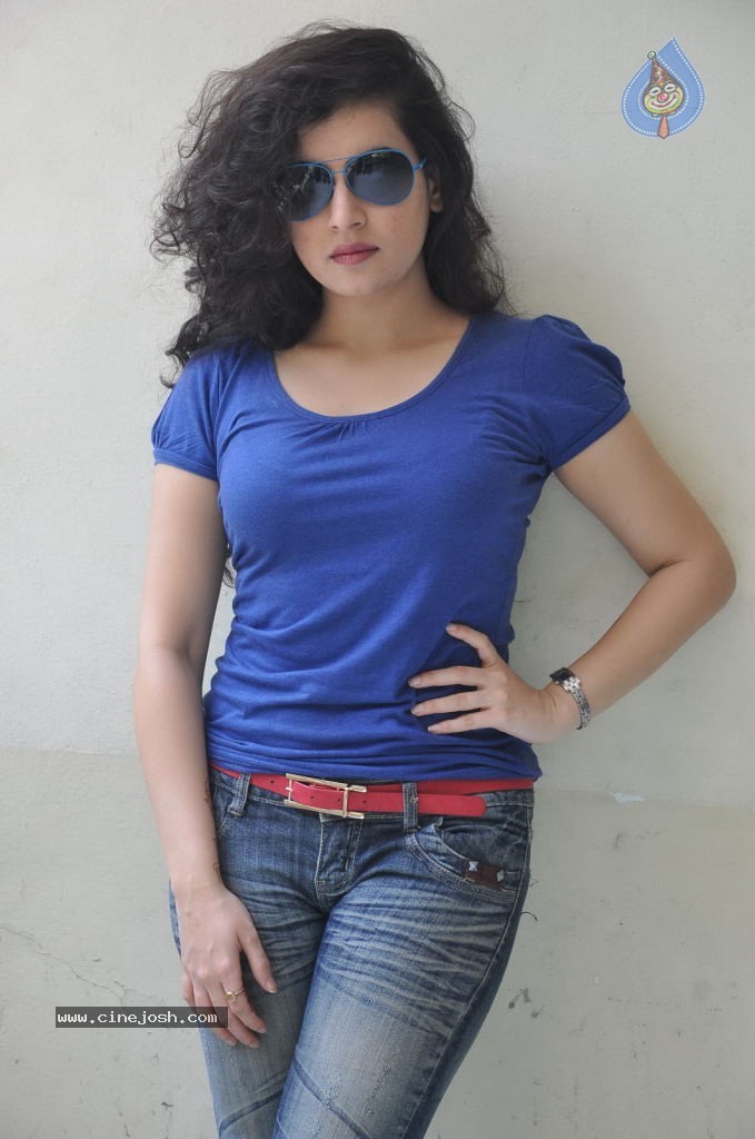 Archana Latest Images - 44 / 54 photos