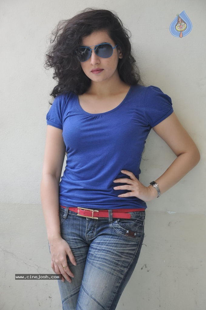 Archana Latest Images - 45 / 54 photos