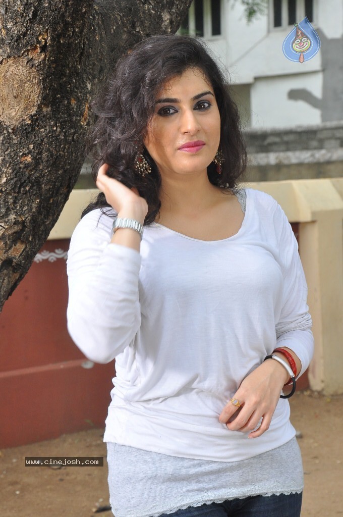 Archana Latest Photos - 11 / 94 photos